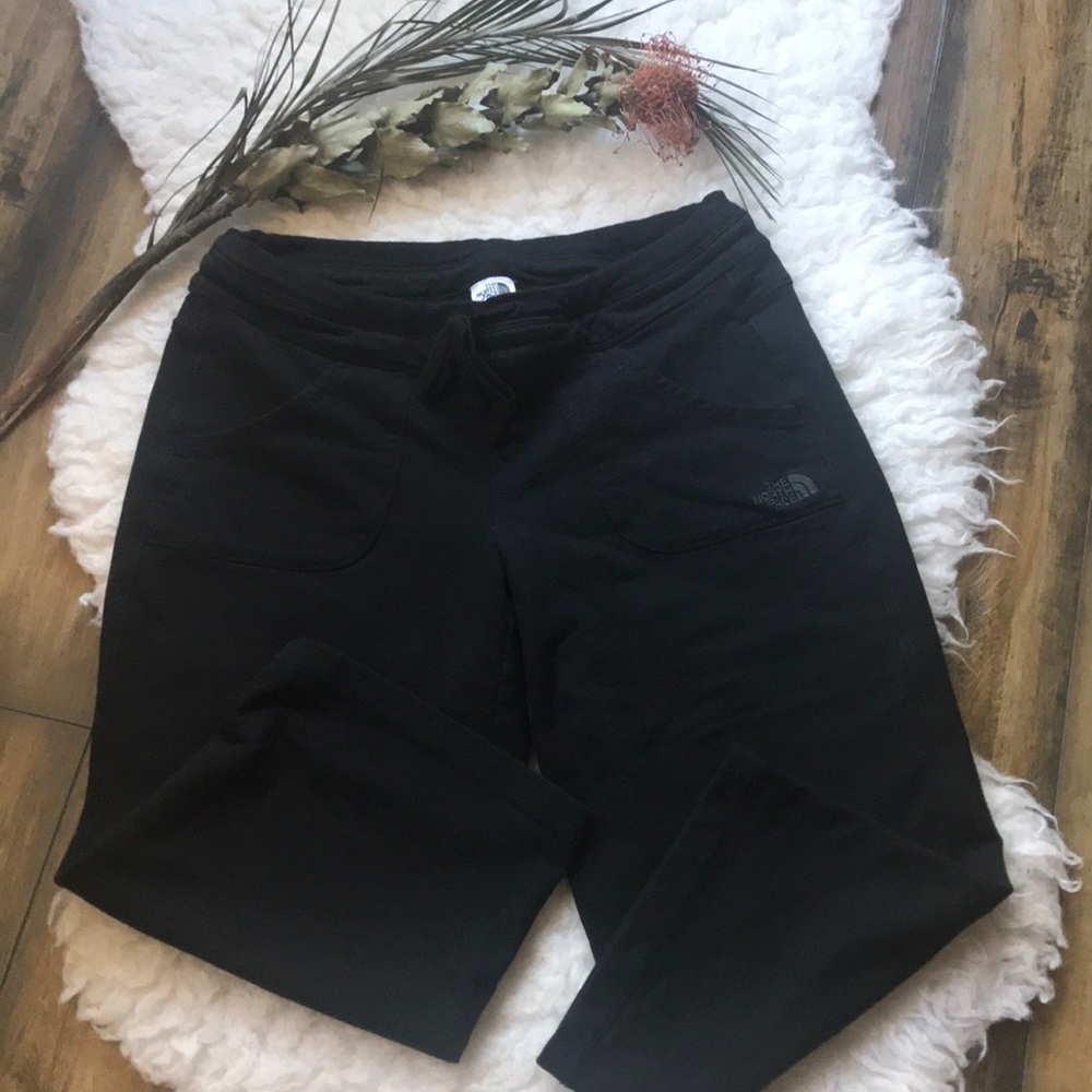 Women’s North Face Black Pants size medium